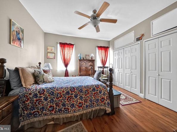 1822 S 12TH Street, Philadelphia PA 19148