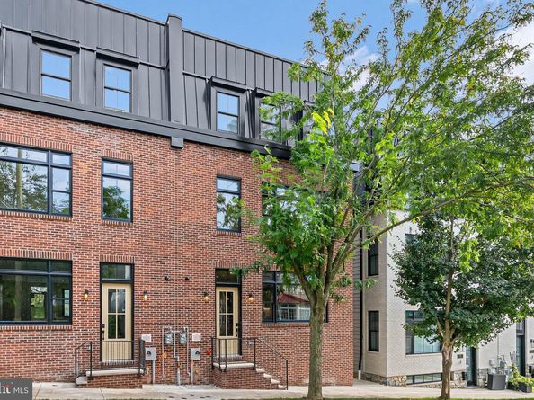 210 Kalos Street, Philadelphia PA 19128