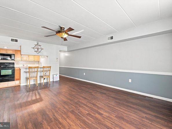 233 Township Line Road 5B, Elkins Park PA 19027
