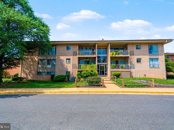 3708 N Rosser Street 201, Alexandria VA 22311