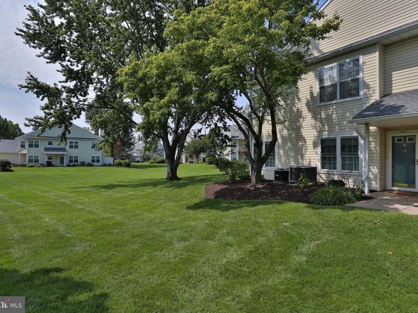 2902 Lynbrooke Drive, Yardley PA 19067