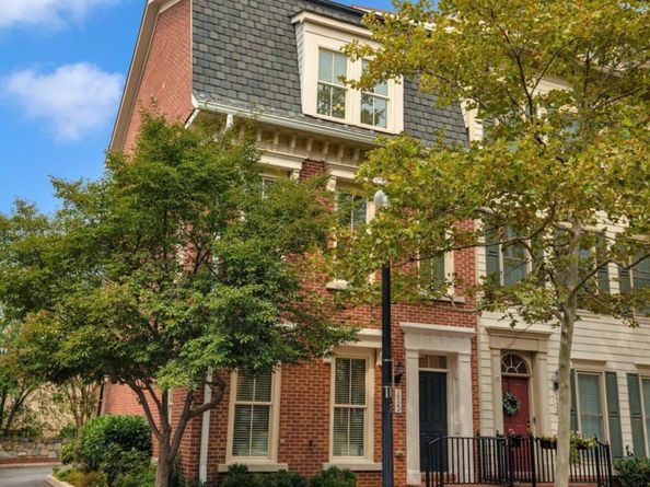 1722 Potomac Greens Drive, Alexandria VA 22314
