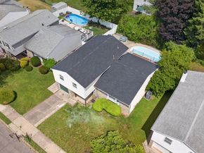 463 Pinewood Road, Philadelphia PA 19116