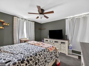 463 Pinewood Road, Philadelphia PA 19116