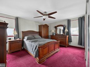 463 Pinewood Road, Philadelphia PA 19116