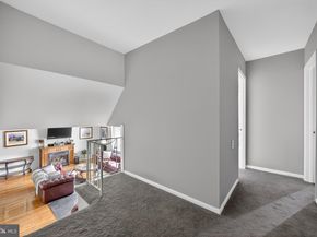 463 Pinewood Road, Philadelphia PA 19116