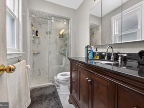 463 Pinewood Road, Philadelphia PA 19116