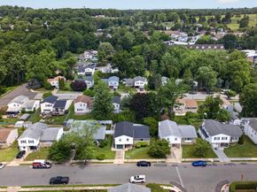 463 Pinewood Road, Philadelphia PA 19116