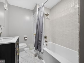 463 Pinewood Road, Philadelphia PA 19116