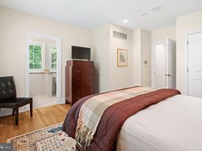 1990 Woodside Road, Yardley PA 19067