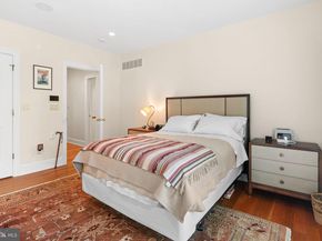 1990 Woodside Road, Yardley PA 19067