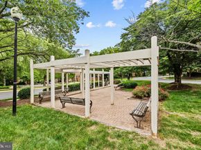 1367C Garden Wall Circle 710, Reston VA 20194