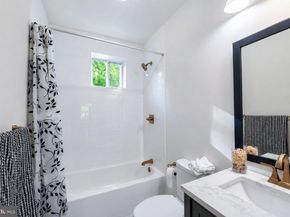 3632 Midvale, Philadelphia PA 19129