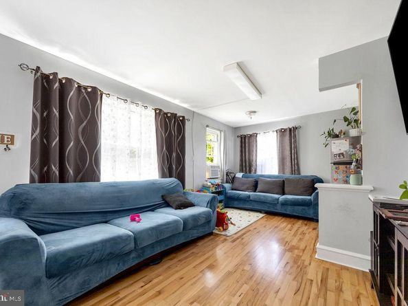 227 S Fairview Avenue, Upper Darby PA 19082