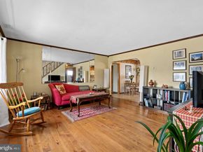 7 Misty Pine Road, Levittown PA 19056