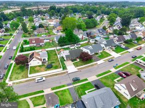 7 Misty Pine Road, Levittown PA 19056