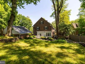 8378 Glen Road, Elkins Park PA 19027