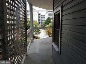 3178 Summit Square Drive 3B12, Oakton VA 22124