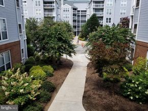 3178 Summit Square Drive 3B12, Oakton VA 22124