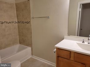 3178 Summit Square Drive 3B12, Oakton VA 22124