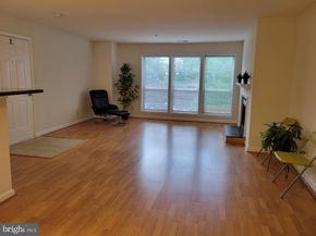 3178 Summit Square Drive 3B12, Oakton VA 22124