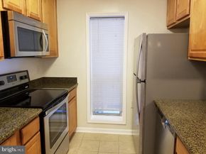 3178 Summit Square Drive 3B12, Oakton VA 22124