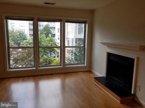 3178 Summit Square Drive 3B12, Oakton VA 22124