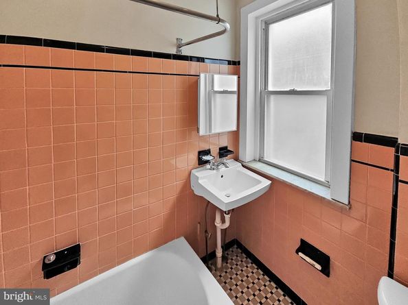2005 Mercy Street, Philadelphia PA 19145