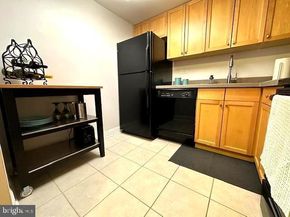 2001 Hamilton Street 1726, Philadelphia PA 19130