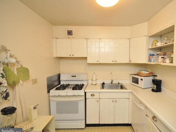 700 7TH Street SW 116, Washington DC 20024