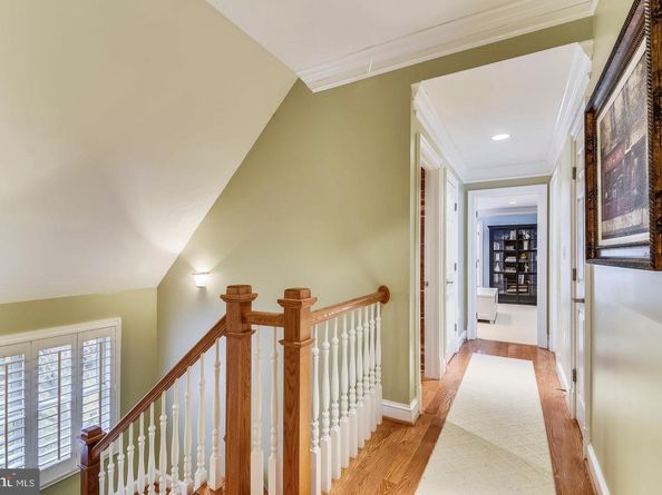 2017 Woodford Road, Vienna VA 22182