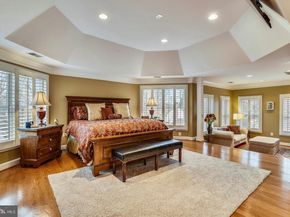 2017 Woodford Road, Vienna VA 22182