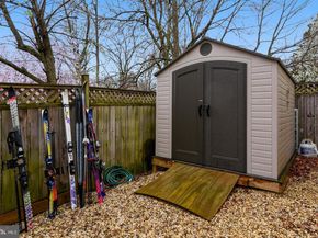 2017 Woodford Road, Vienna VA 22182