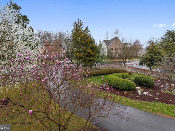 2017 Woodford Road, Vienna VA 22182