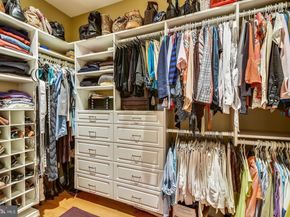 2017 Woodford Road, Vienna VA 22182