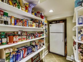 2017 Woodford Road, Vienna VA 22182