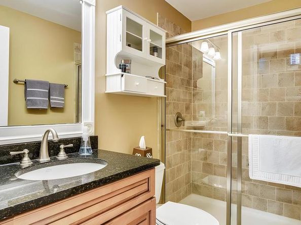 2017 Woodford Road, Vienna VA 22182