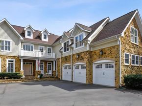 2017 Woodford Road, Vienna VA 22182