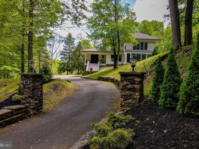 282 Aqueduct Road, Washington Crossing PA 18977