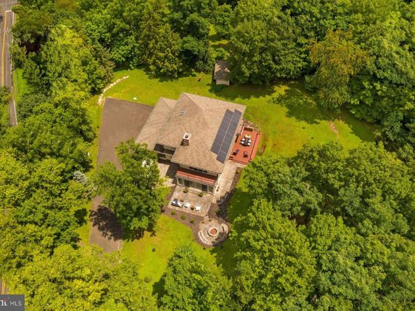 282 Aqueduct Road, Washington Crossing PA 18977