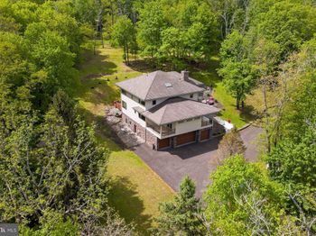 282 Aqueduct Road