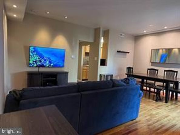 1028 Pine Street 4, Philadelphia PA 19107