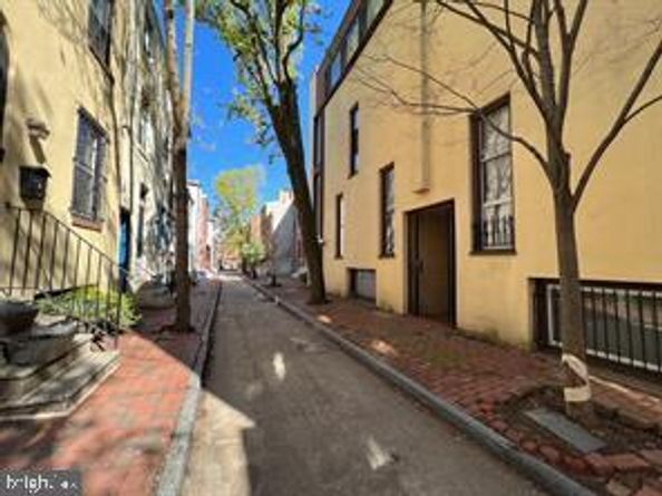 1028 Pine Street 4, Philadelphia PA 19107