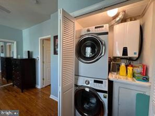 1028 Pine Street 4, Philadelphia PA 19107