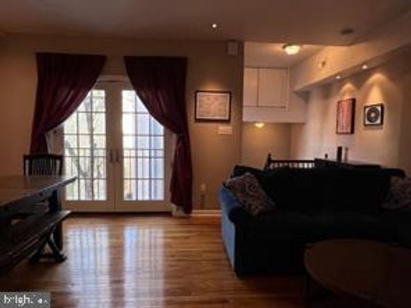 1028 Pine Street 4, Philadelphia PA 19107