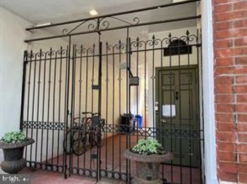 1028 Pine Street