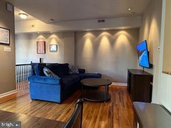 1028 Pine Street 4, Philadelphia PA 19107