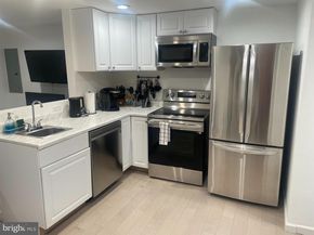 906 I Street SE 1, Washington DC 20003