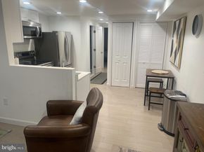 906 I Street SE 1, Washington DC 20003