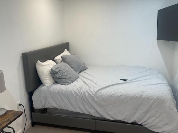 906 I Street SE 1, Washington DC 20003